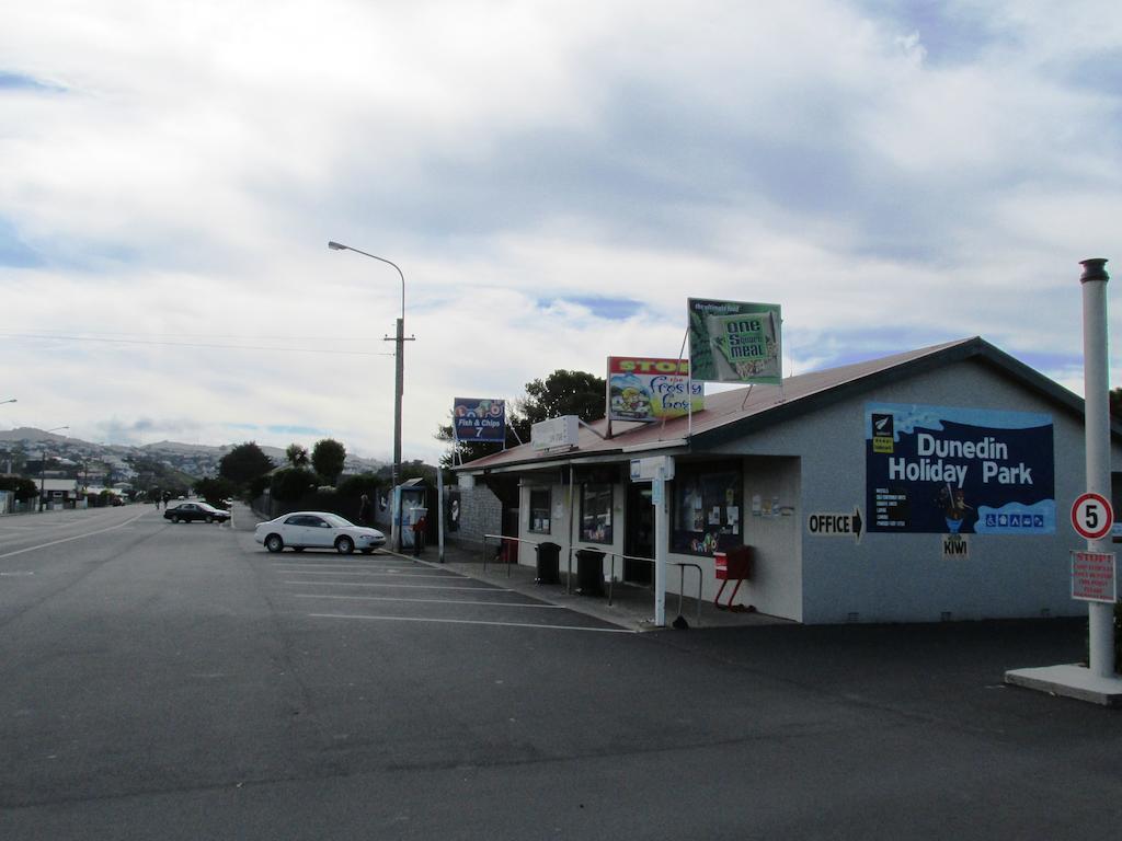 Dunedin Holiday Park Bagian luar foto